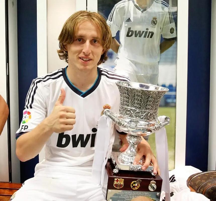 时速狙杀！萨尔24+7&尚帕尼18+10，奇才119-114送76人六连败！