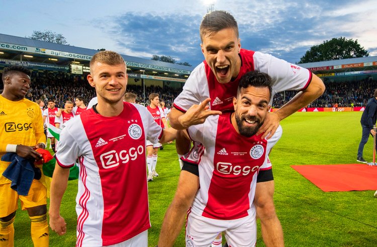 现代职业足 现代职业足