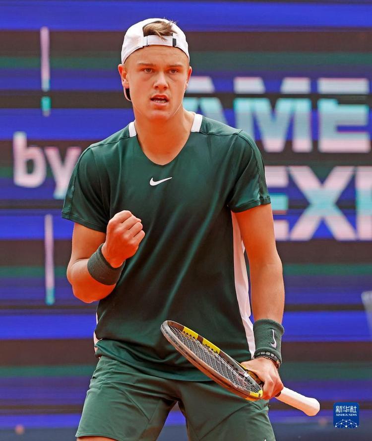 每一位来宾 每一位来宾